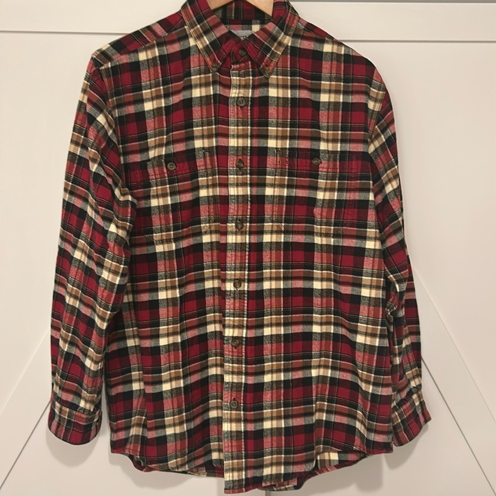 Great looking carhartt flannel in multi color red. Size is L regular